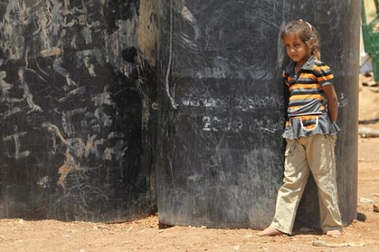 Barefoot little girl 