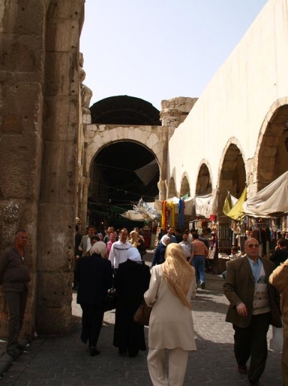 popular market in Hamidiyeh Souq