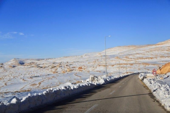 snow on highway road