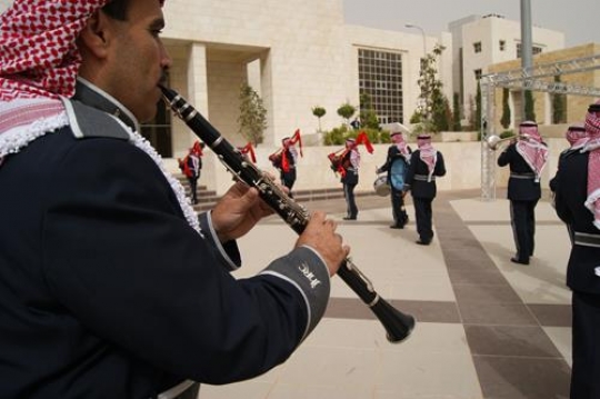 royal jordanian army marching 