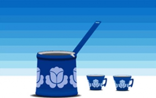 coffee pot with two cups