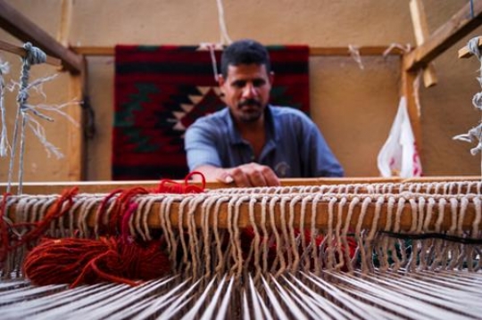 classic asian loom at work 