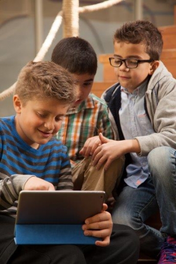 Middle Eastern Boys in Technol