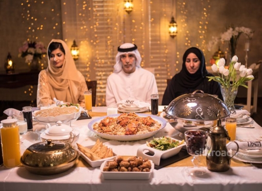family ready for iftar|-