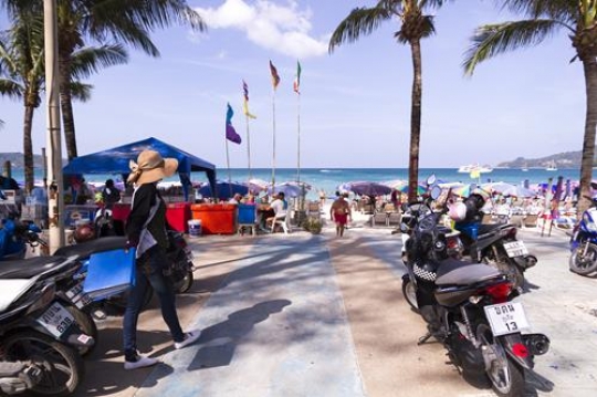 beach activities in summer