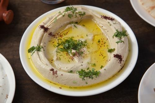 bowl of hummus