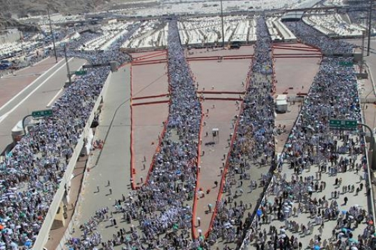 Road between Mecca and Mina