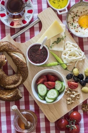 -Turkish Traditional Breakfast|-Geleneksel Türk Kahvaltisi