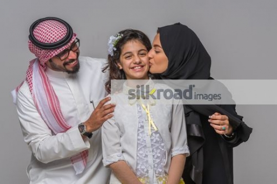 Middle Eastern portrait photo with the young girl|