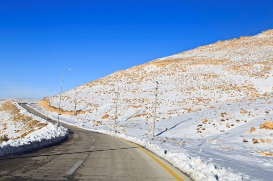 snow on highway road