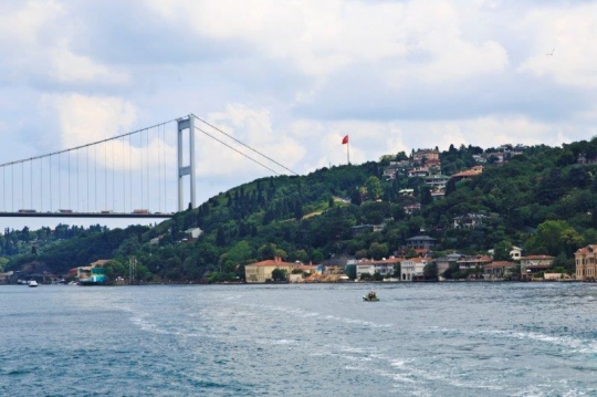 bridge in istanbul