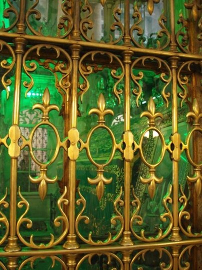 inside ummayad mosque golden bars