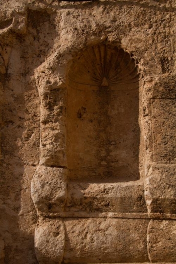 the entrance of  ahl al-kahf cave