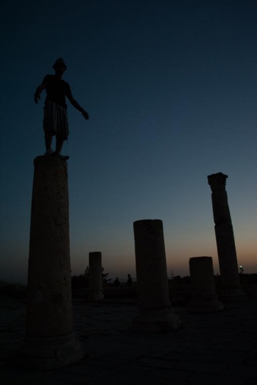 roman corinthian columns in umm qais