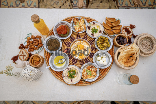 food-table-ramadan-suhor-03